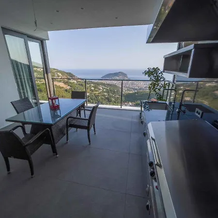 Luxury 5 Star With Stunning Views, White Wings 1002