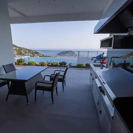 Villa Luxury 5 Star With Stunning Views, White Wings 1002 *