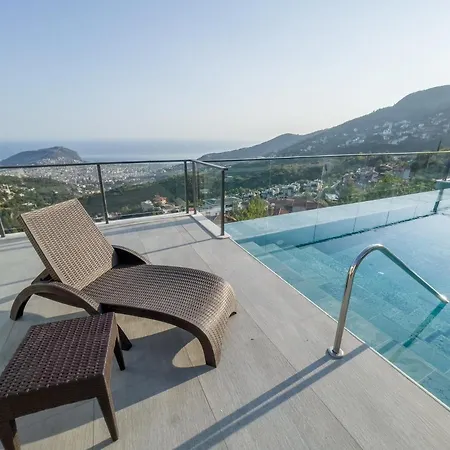 Luxury 5 Star With Stunning Views, White Wings 1002 *